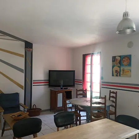 Location Saisonniere Curiste Апартаменты Montesquieu (Pyrenees-Orientales)